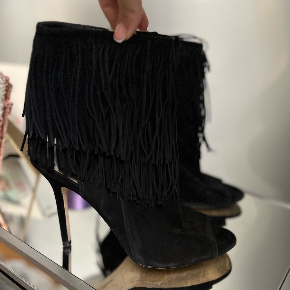 sam edelman suede cutout bootie great condition